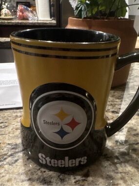 Pittsburgh Steelers Yellow & Black Ceramic Coffee Mug